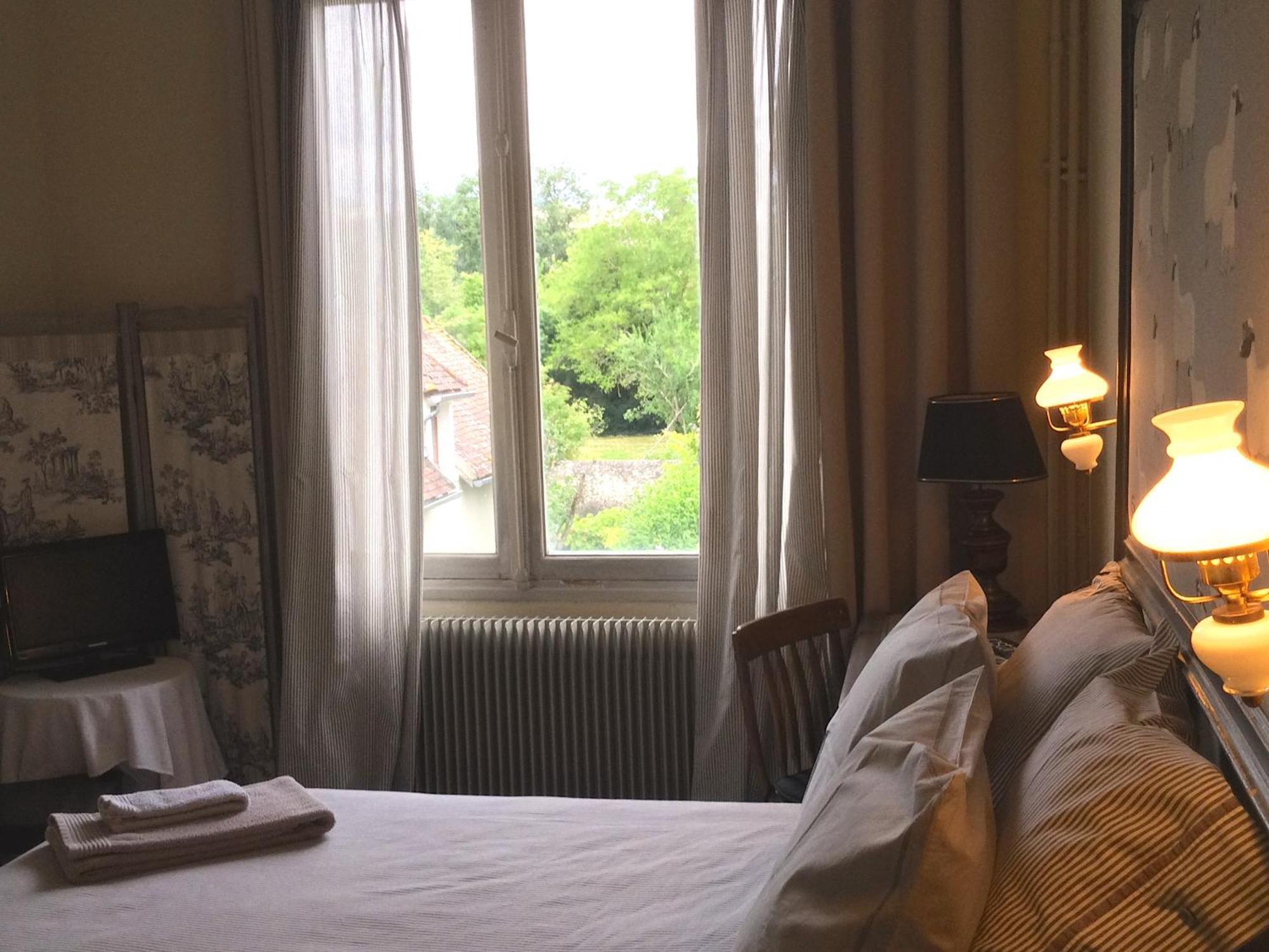 Le Logis Alexandra Bnb La Trimouille Eksteriør bilde